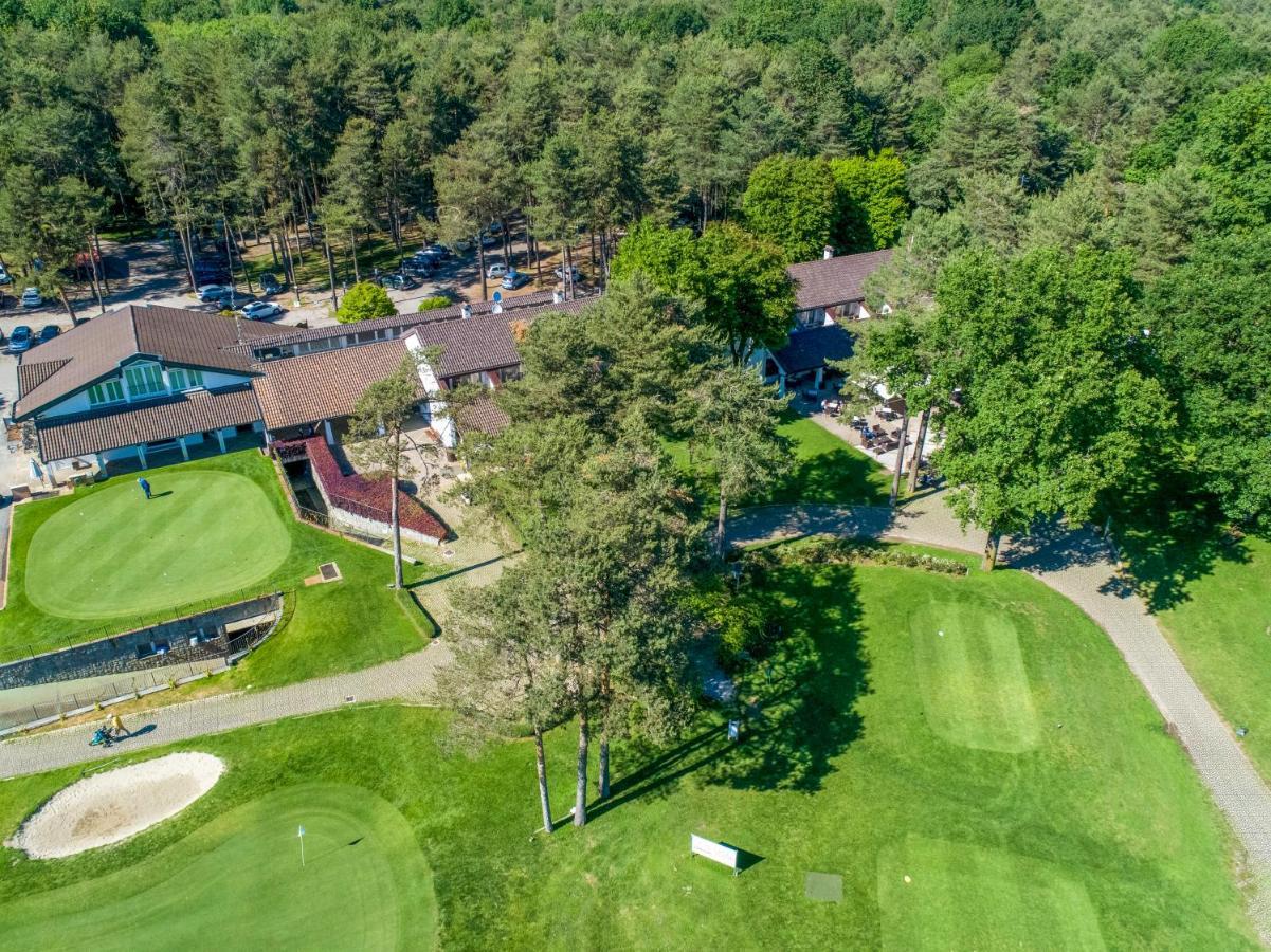 Golf Hotel La Pinetina อัพพิอาโน เจนติเล ภายนอก รูปภาพ