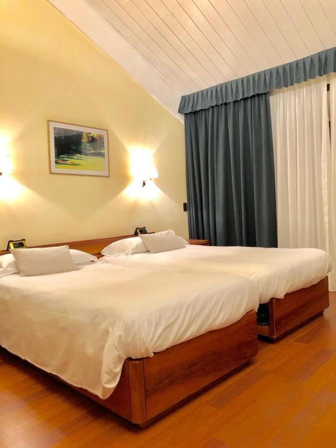 Golf Hotel La Pinetina อัพพิอาโน เจนติเล ภายนอก รูปภาพ
