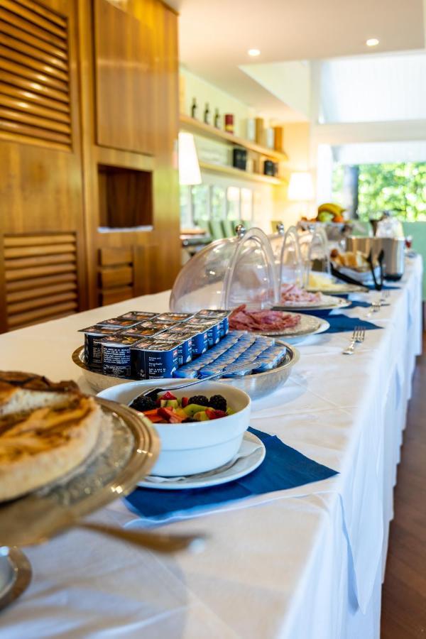 Golf Hotel La Pinetina อัพพิอาโน เจนติเล ภายนอก รูปภาพ