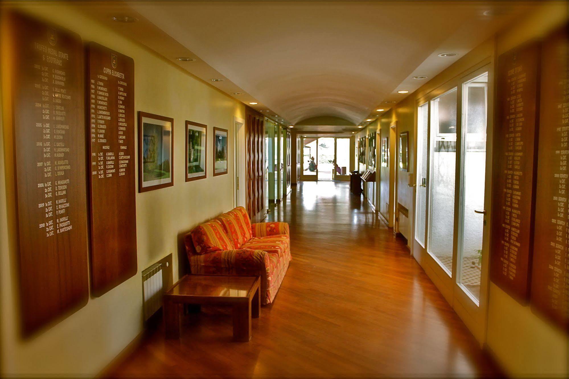 Golf Hotel La Pinetina อัพพิอาโน เจนติเล ภายนอก รูปภาพ