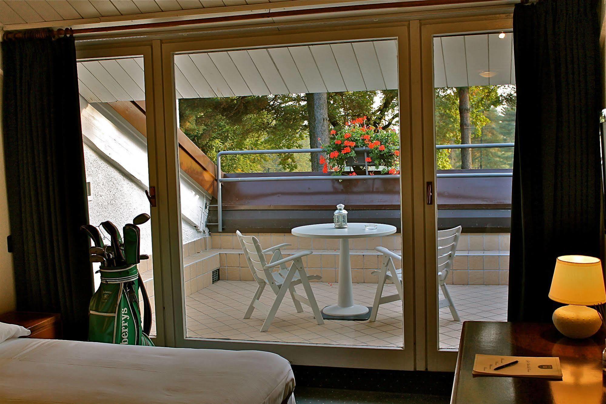 Golf Hotel La Pinetina อัพพิอาโน เจนติเล ภายนอก รูปภาพ